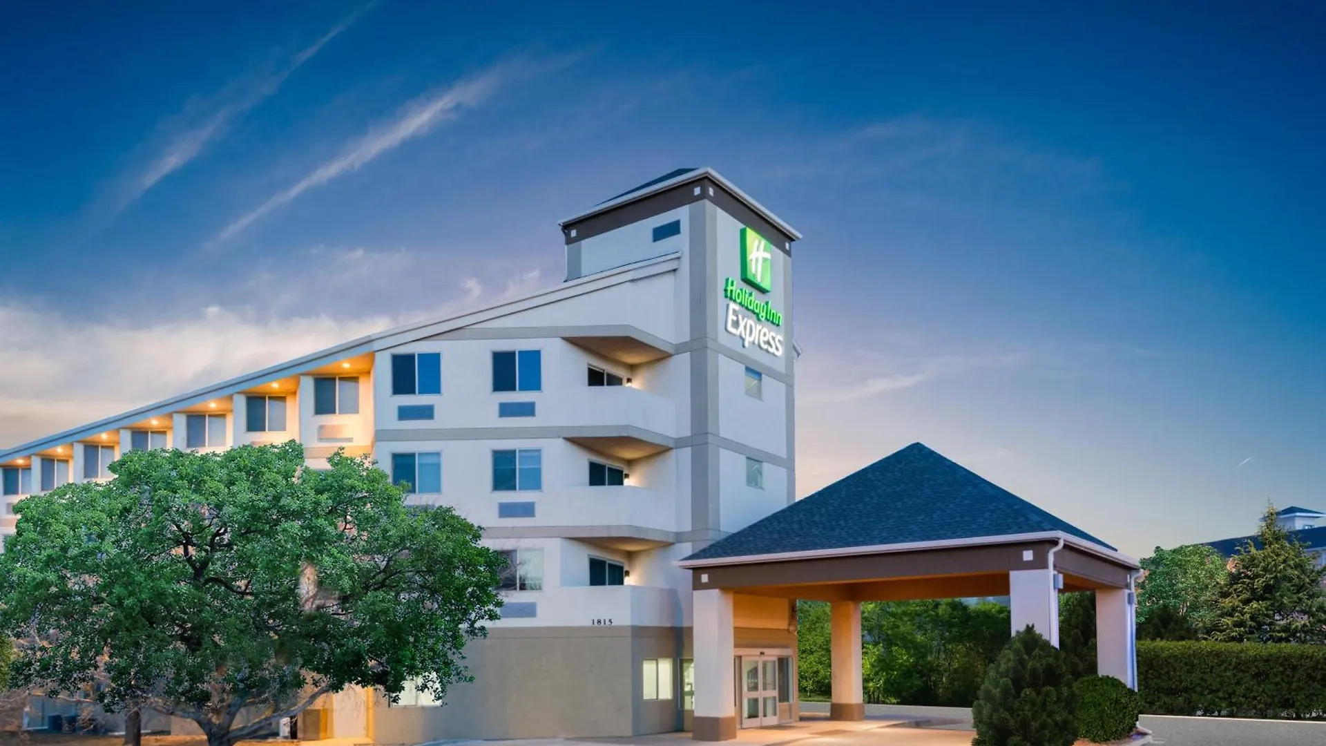 5 Budget Hotels Near HQ Air Force Space Command Worth Booking